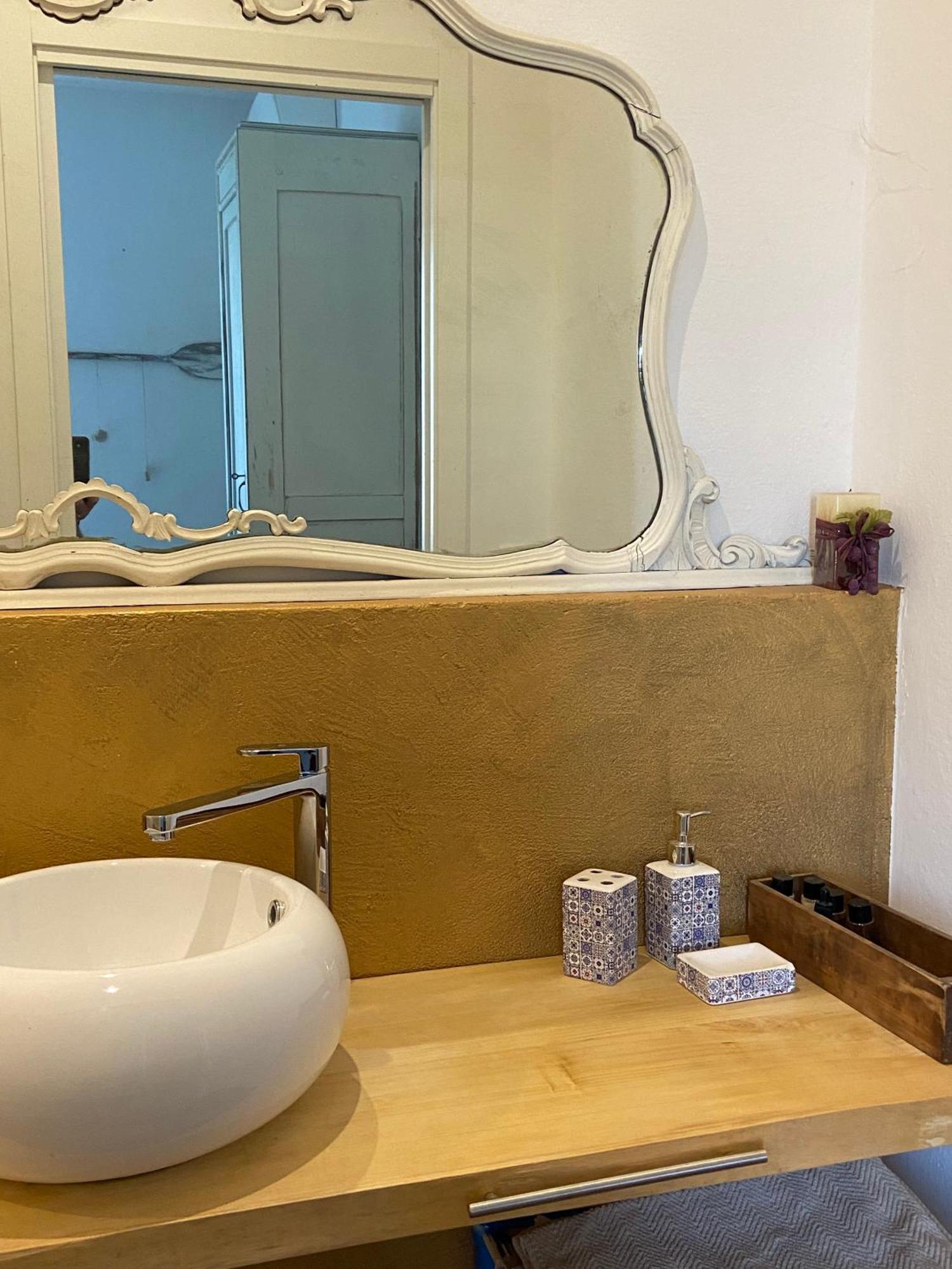 Отель Casa Porto Vecchio Пескьера-дель-Гарда Экстерьер фото